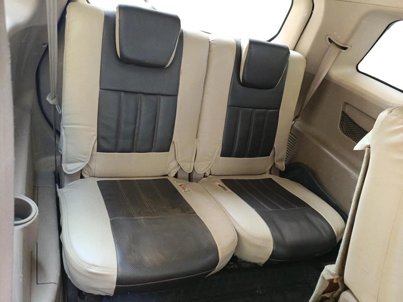 2014 Mahindra XUV500 W6, Diesel, Manual, 1,73,585 km, interior