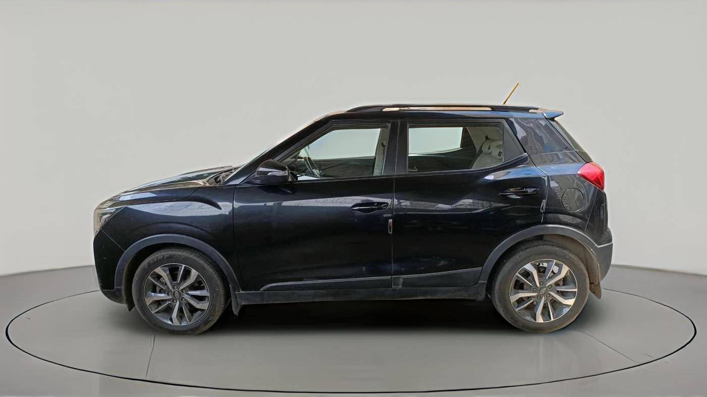 2021 Mahindra XUV300 W8 (O) 1.2 PETROL, Petrol, Manual, 47,876 km, exterior
