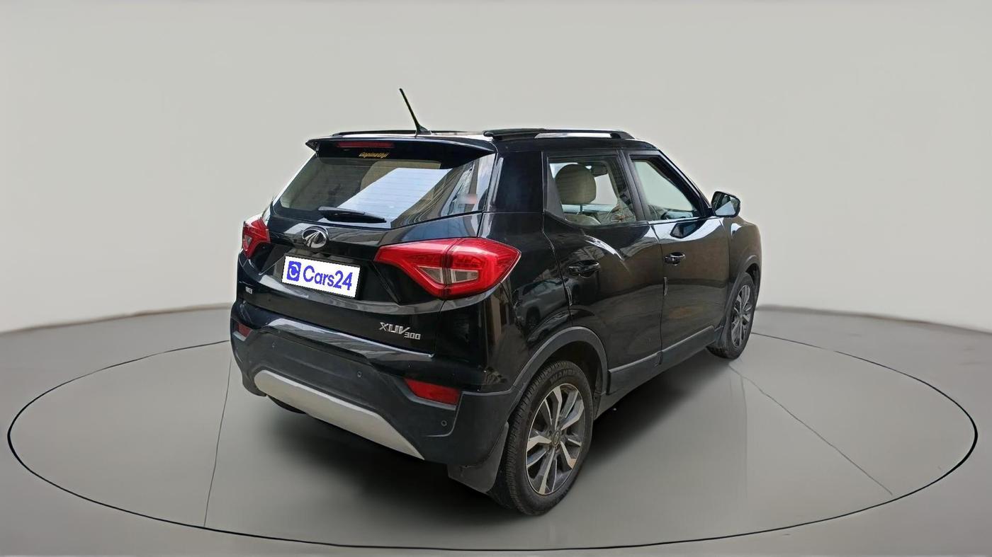 2021 Mahindra XUV300 W8 (O) 1.2 PETROL, Petrol, Manual, 47,876 km, exterior