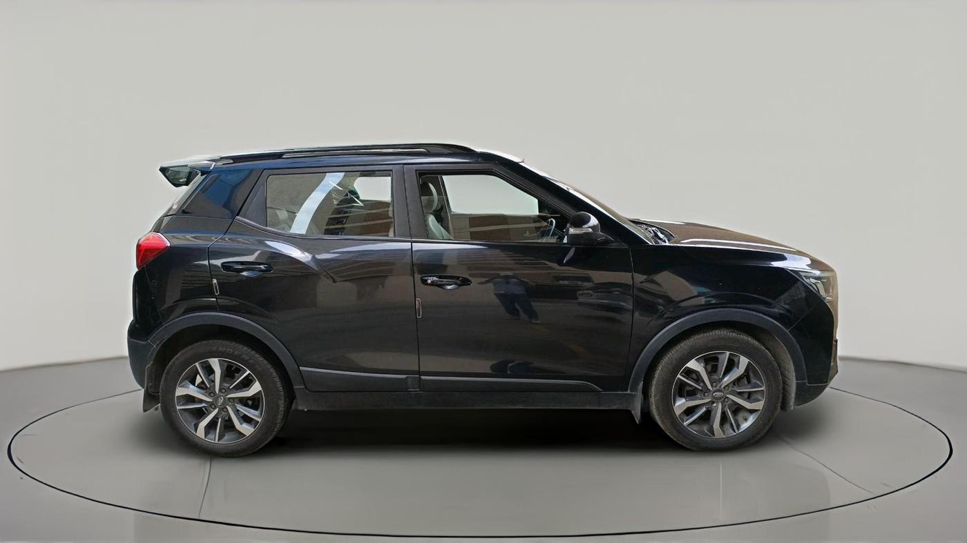 2021 Mahindra XUV300 W8 (O) 1.2 PETROL, Petrol, Manual, 47,876 km, exterior