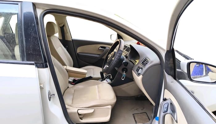 2012 Volkswagen Vento HIGHLINE DIESEL 1.6, Diesel, Manual, 1,27,403 km, interior