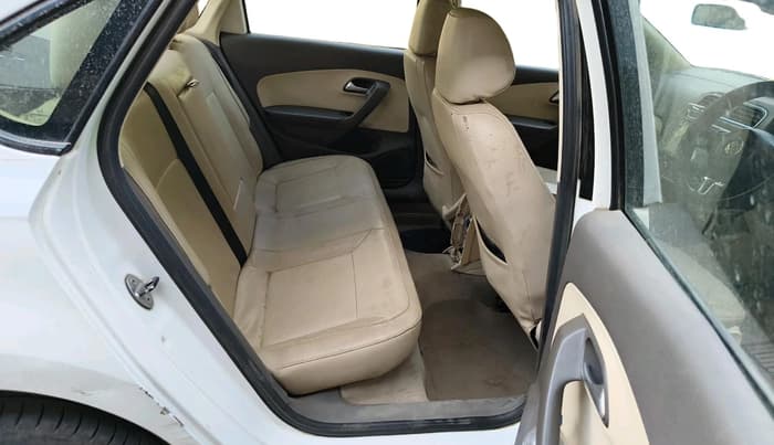 2012 Volkswagen Vento HIGHLINE DIESEL 1.6, Diesel, Manual, 1,27,403 km, interior