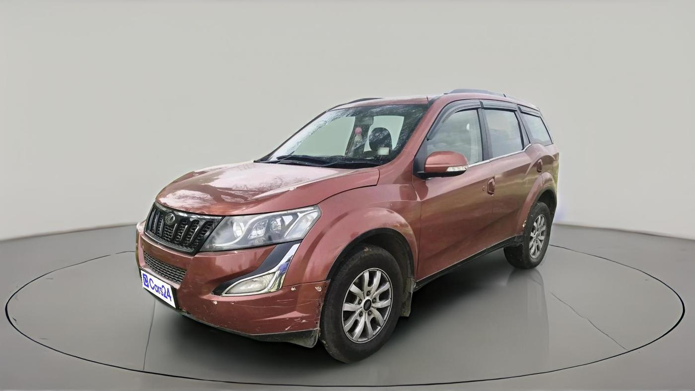 2016 Mahindra XUV500 W10 AT, Diesel, Automatic, 1,50,521 km, exterior