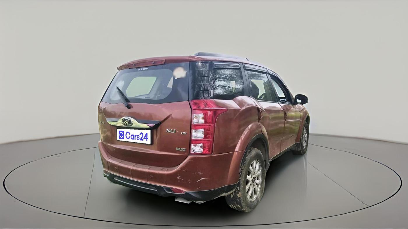 2016 Mahindra XUV500 W10 AT, Diesel, Automatic, 1,50,521 km, exterior