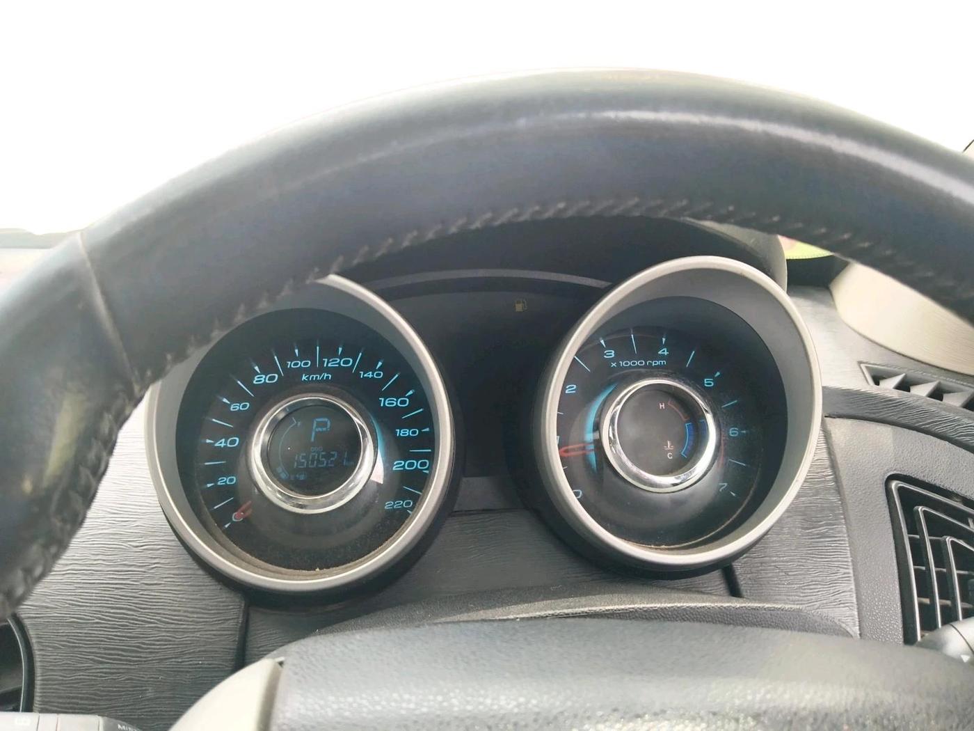2016 Mahindra XUV500 W10 AT, Diesel, Automatic, 1,50,521 km, interior