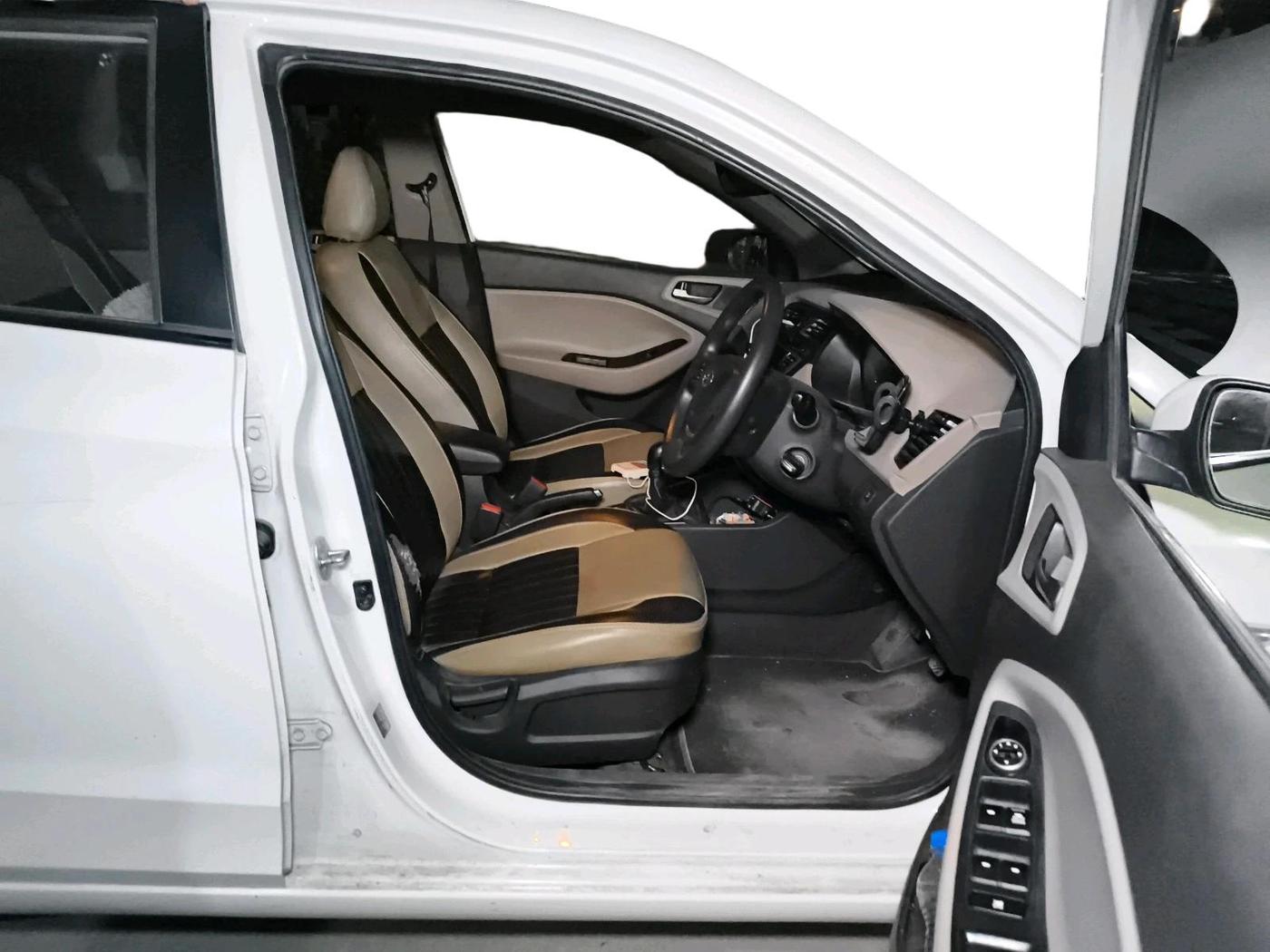 2015 Hyundai Elite i20 MAGNA 1.2, Petrol, Manual, 55,809 km, interior