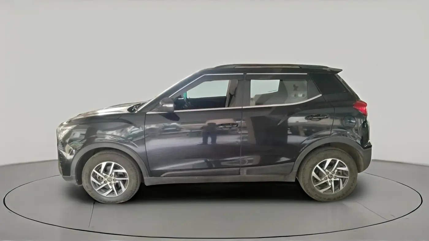 2022 Mahindra XUV300 W8 (O) 1.2 PETROL, Petrol, Manual, 39,651 km, exterior