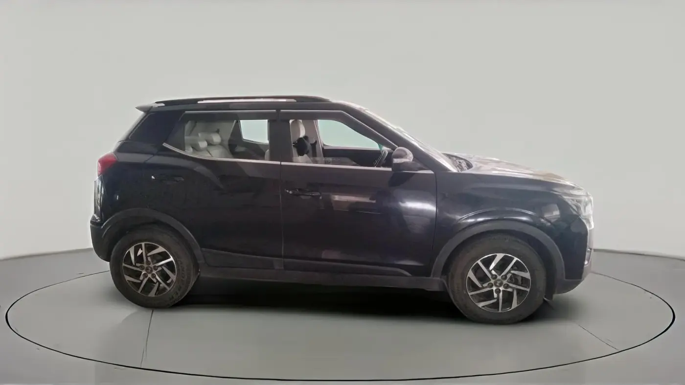 2022 Mahindra XUV300 W8 (O) 1.2 PETROL, Petrol, Manual, 39,651 km, exterior