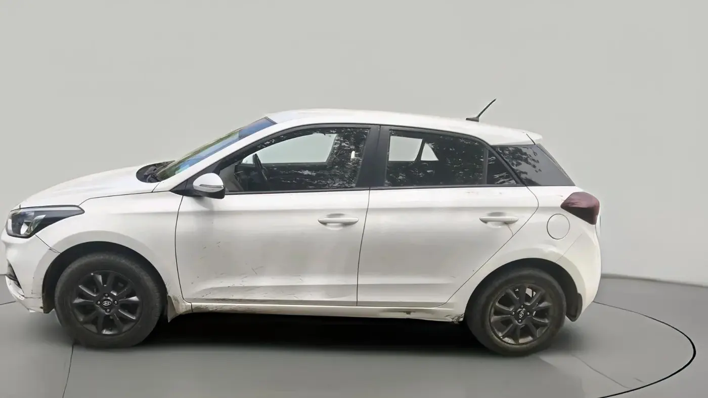 2018 Hyundai Elite i20 ASTA 1.2  CVT, CNG, Automatic, 66,725 km, exterior