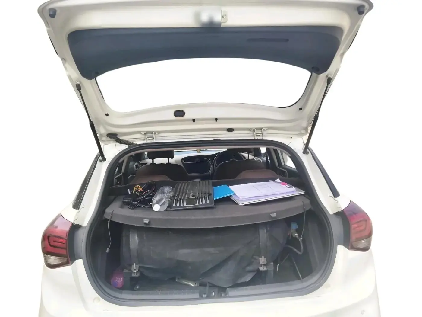 2018 Hyundai Elite i20 ASTA 1.2  CVT, CNG, Automatic, 66,725 km, exterior