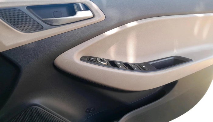 2017 Hyundai Elite i20 ASTA 1.2, CNG, Manual, 64,979 km, interior