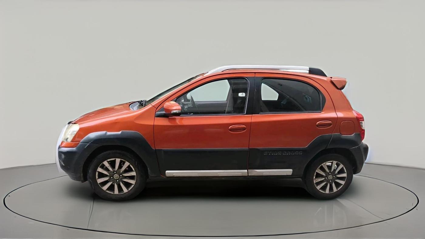 2015 Toyota Etios CROSS 1.4 GD, Diesel, Manual, 1,89,139 km, exterior