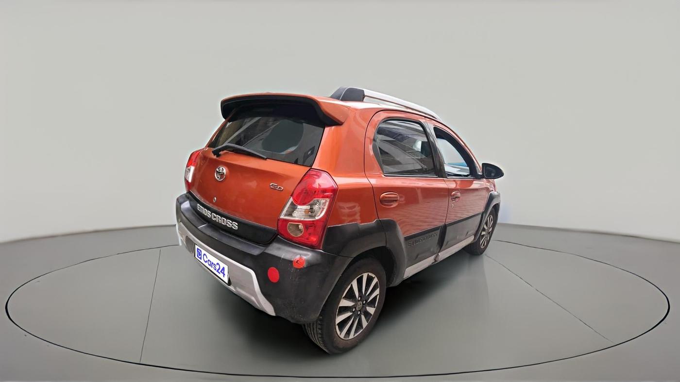 2015 Toyota Etios CROSS 1.4 GD, Diesel, Manual, 1,89,139 km, exterior