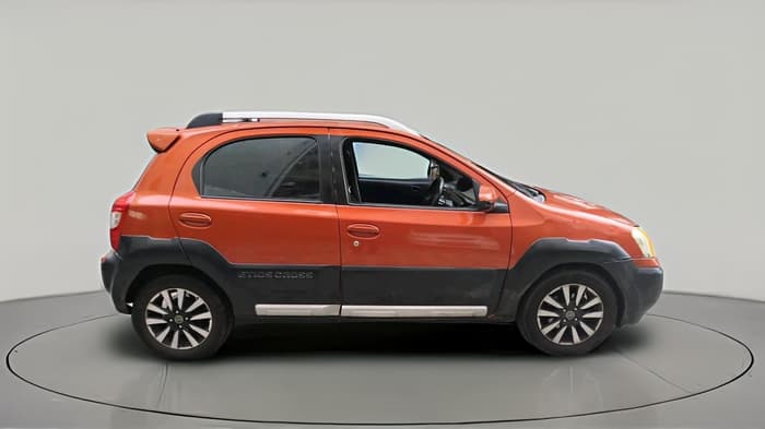2015 Toyota Etios CROSS 1.4 GD, Diesel, Manual, 1,89,139 km, exterior