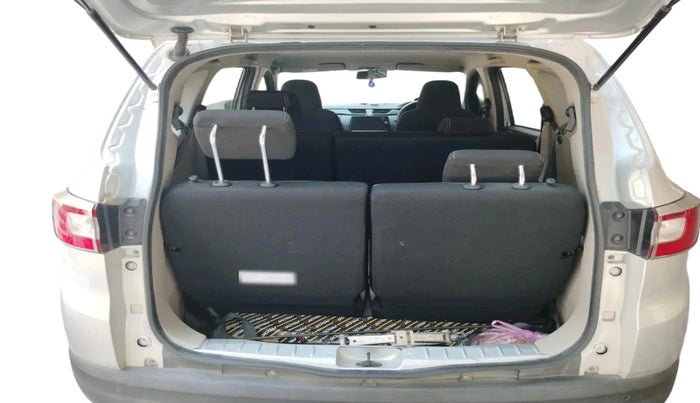 2022 Renault TRIBER RXT, Petrol, Manual, 51,503 km, exterior