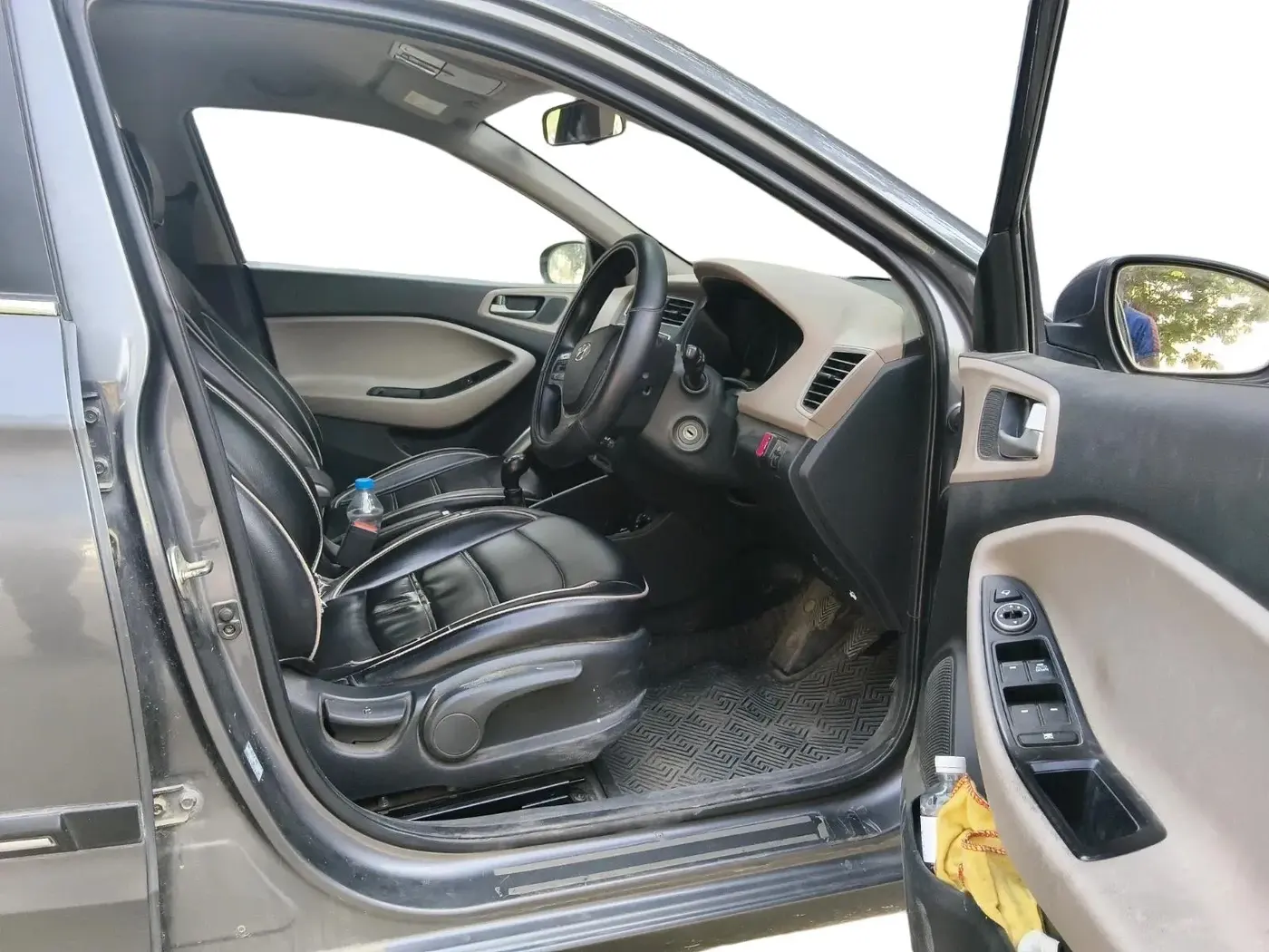 2018 Hyundai Elite i20 SPORTZ 1.2, CNG, Manual, 1,73,729 km, interior