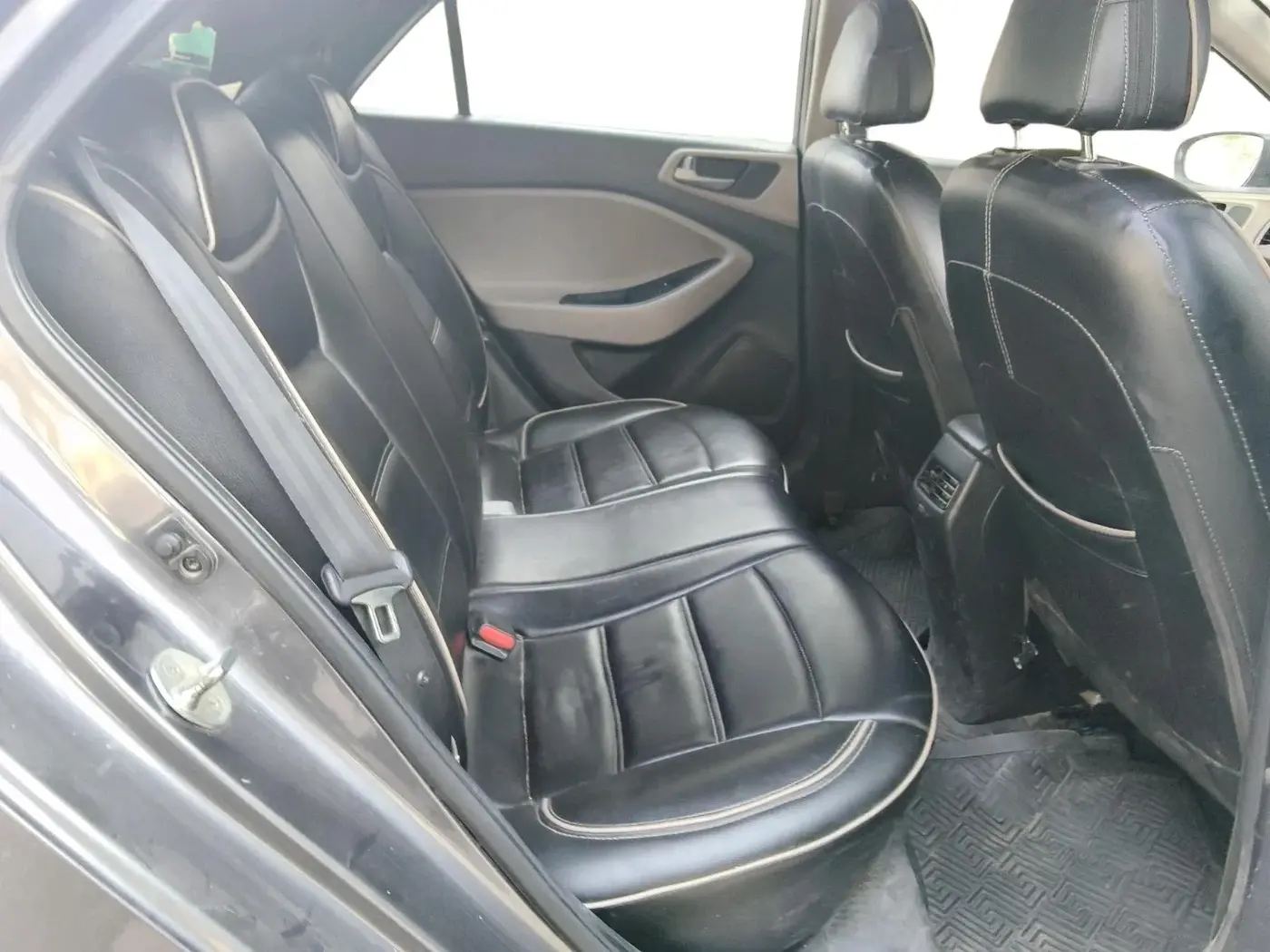 2018 Hyundai Elite i20 SPORTZ 1.2, CNG, Manual, 1,73,729 km, interior