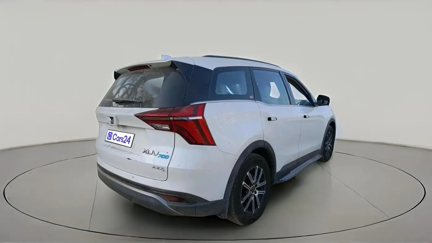 2023 Mahindra XUV700 AX 7 LUXURY D MT 7 STR, Diesel, Manual, 1,02,949 km, exterior