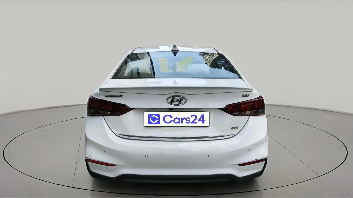 2018 Hyundai Verna 1.6 SX (O) CRDI MT, Diesel, Manual, 1,11,223 km, exterior