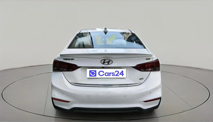 2018 Hyundai Verna 1.6 SX (O) CRDI MT, Diesel, Manual, 1,11,223 km, exterior
