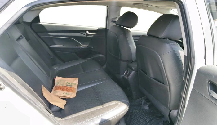 2018 Hyundai Verna 1.6 SX (O) CRDI MT, Diesel, Manual, 1,11,223 km, interior