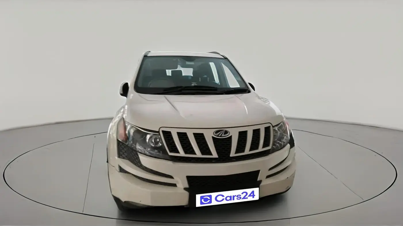 2015 Mahindra XUV500 W8, Diesel, Manual, 90,147 km, exterior