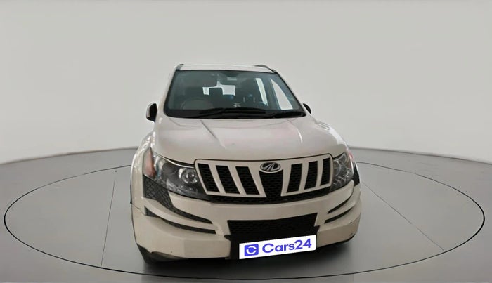 2015 Mahindra XUV500 W8, Diesel, Manual, 90,147 km, exterior