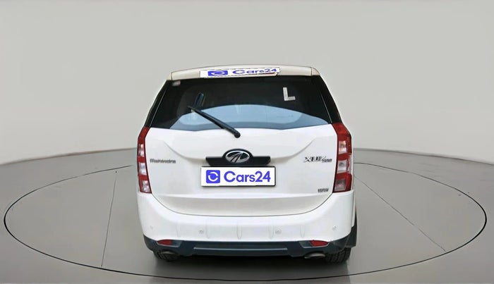 2015 Mahindra XUV500 W8, Diesel, Manual, 90,147 km, exterior