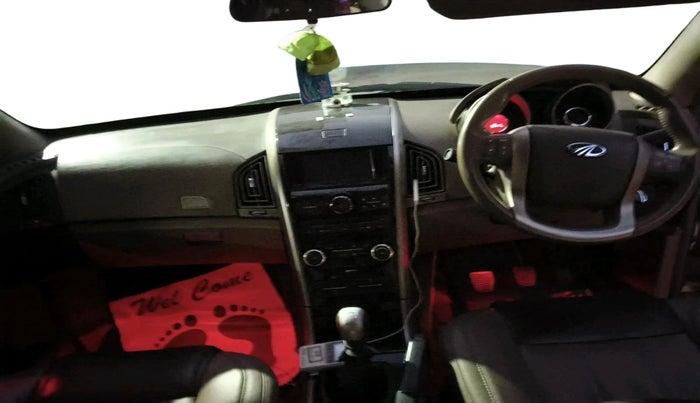 2015 Mahindra XUV500 W8, Diesel, Manual, 90,147 km, interior