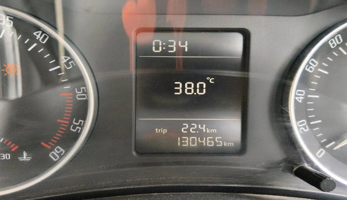 2010 Skoda Laura AMBIENTE 2.0 TDI CR MT, Diesel, Manual, 1,30,465 km, interior