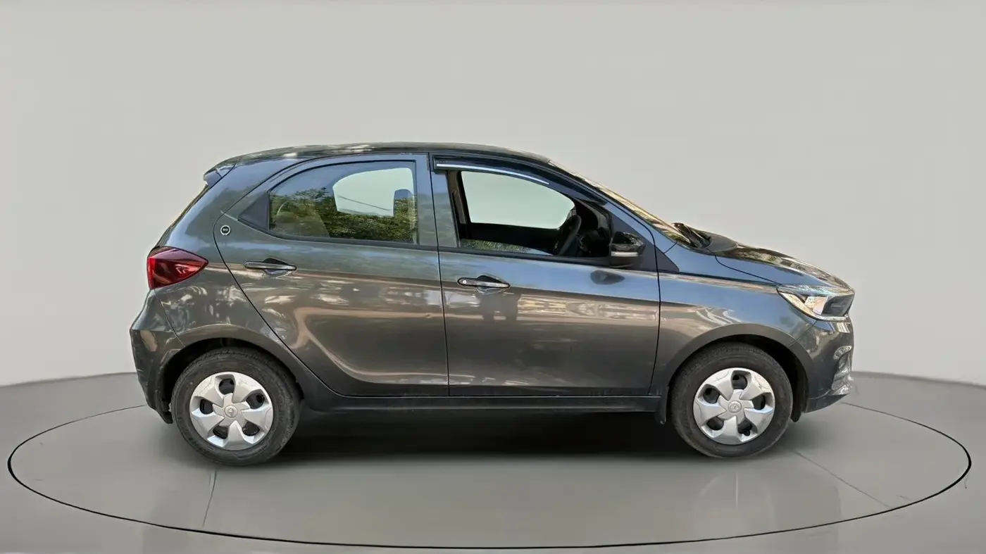 2023 Tata Tiago XT (O) PETROL, Petrol, Manual, 20,069 km, exterior