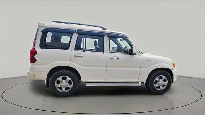 2013 Mahindra Scorpio LX BS-III, Diesel, Manual, 1,25,965 km, exterior