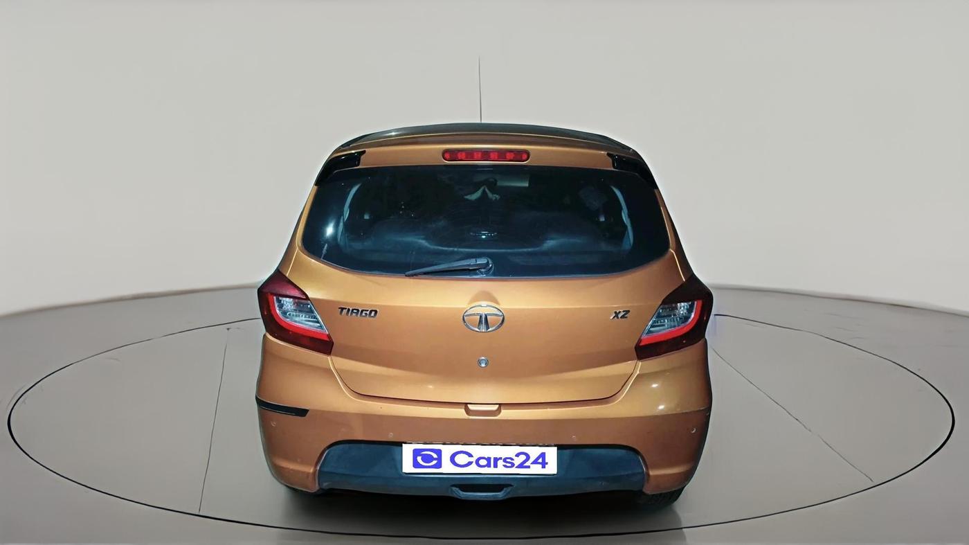 2016 Tata Tiago XZ PETROL, CNG, Manual, 1,20,022 km, exterior