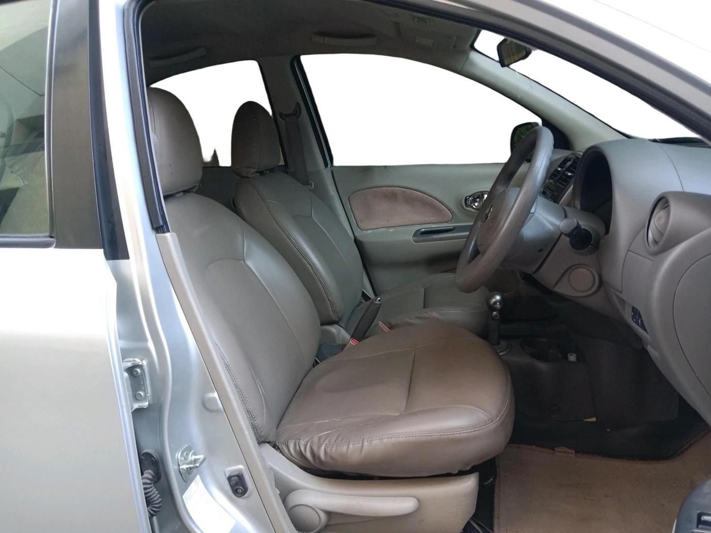2013 Nissan Micra XV CVT, Petrol, Automatic, 1,12,703 km, interior