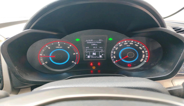 2021 Mahindra XUV300 W8 (O) 1.5 DIESEL, Diesel, Manual, 1,32,167 km, interior