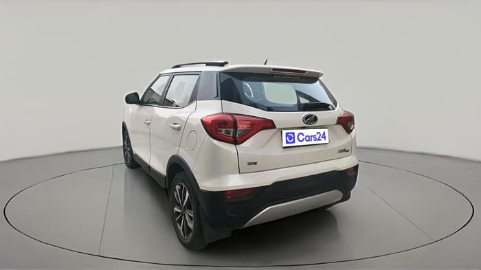 2020 Mahindra XUV300 W8 (O) 1.2 PETROL, Petrol, Manual, 60,000 km, exterior