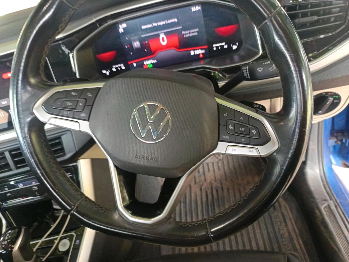 2022 Volkswagen VIRTUS TOPLINE TSI 1.0 AT, Petrol, Automatic, 63,693 km, interior