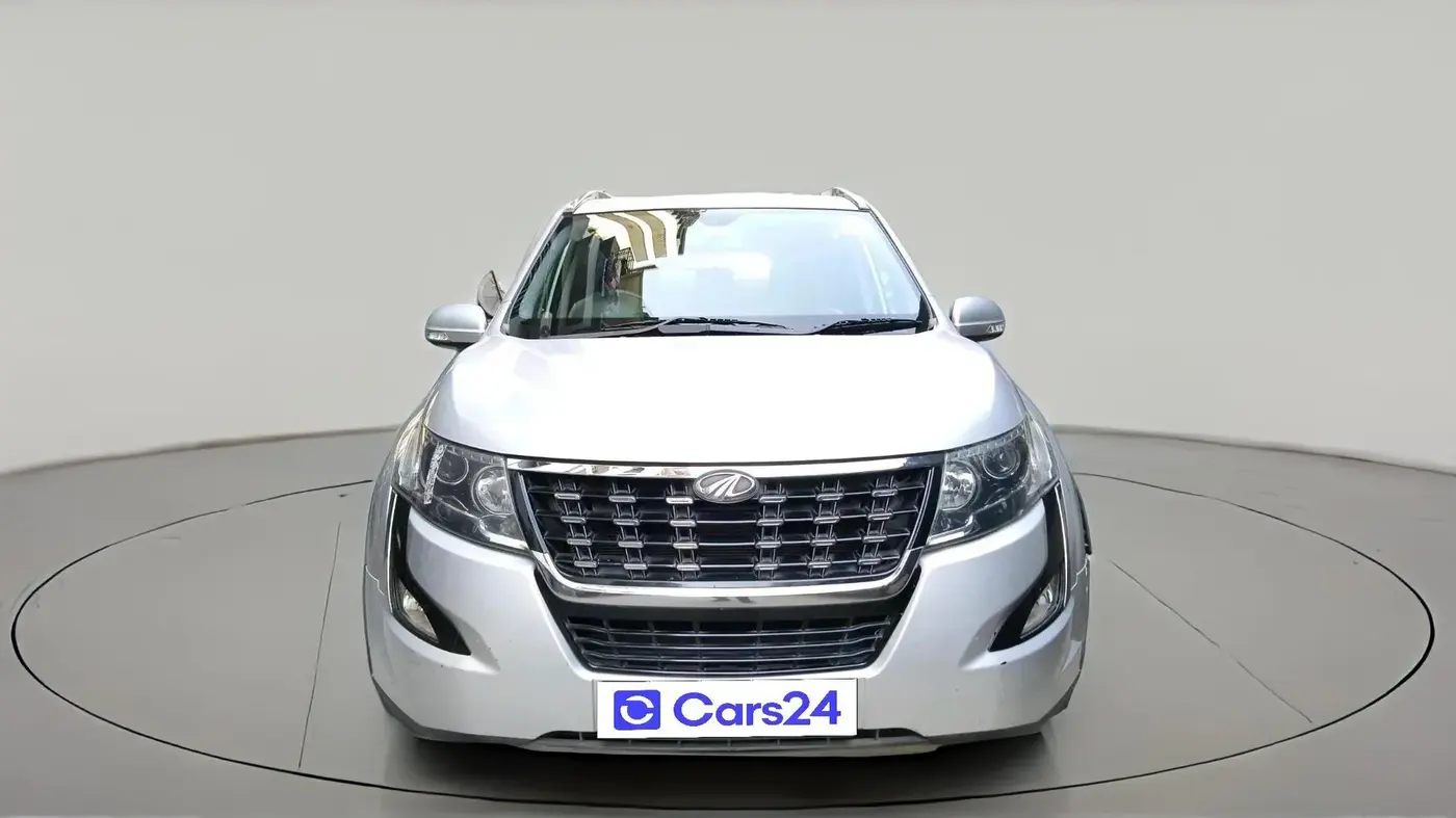 2020 Mahindra XUV500 W9, Diesel, Manual, 1,40,677 km, exterior