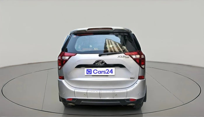 2020 Mahindra XUV500 W9, Diesel, Manual, 1,40,677 km, exterior