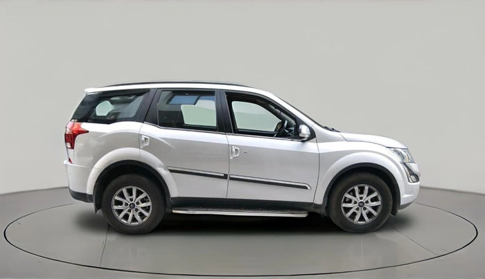 2020 Mahindra XUV500 W9, Diesel, Manual, 1,40,677 km, exterior