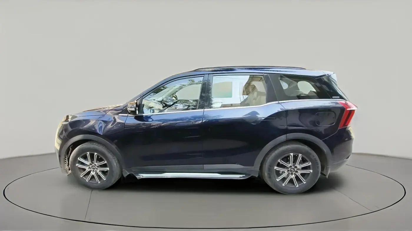 2021 Mahindra XUV700 AX 7 P MT 7 STR, Petrol, Manual, 81,216 km, exterior