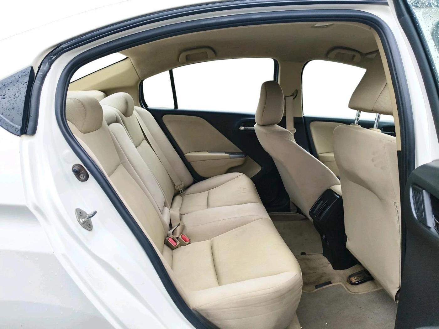 2015 Honda City 1.5L I-DTEC V, Diesel, Manual, 1,44,897 km, interior