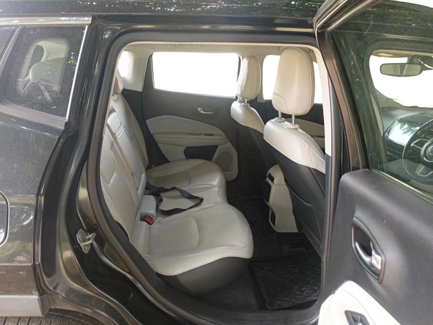 2018 Jeep Compass LIMITED (O) 2.0 DIESEL, Diesel, Manual, 1,25,017 km, interior