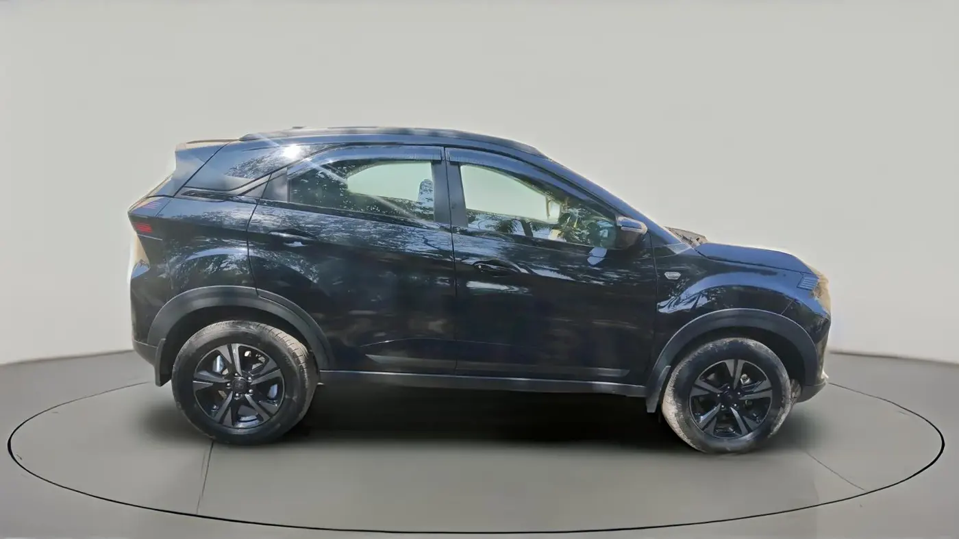 2024 Tata NEXON Creative Plus 1.5 Revotorq 6AMT Dark Edition, Diesel, Automatic, 43,000 km, exterior