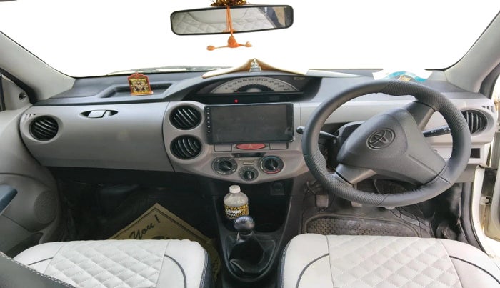 2011 Toyota Etios G, CNG, Manual, 1,00,543 km, interior