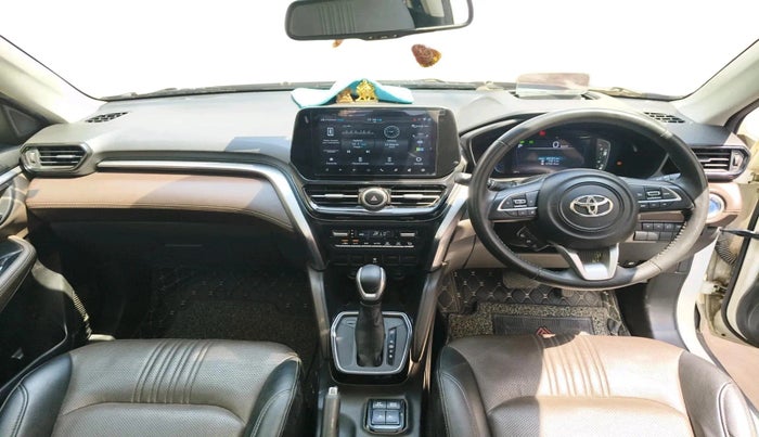 2022 Toyota URBAN CRUISER HYRYDER V HYBRID, Hybrid, Automatic, 60,181 km, interior