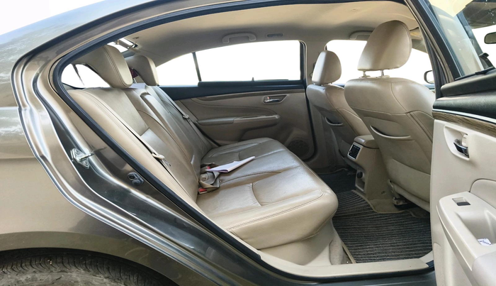 2018 Maruti Ciaz ALPHA  AT 1.5 SHVS PETROL, Petrol, Automatic, 1,58,494 km, interior