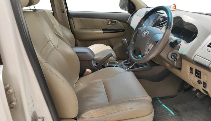 2012 Toyota Fortuner 3.0 4X4 MT, Diesel, Manual, 1,55,899 km, interior
