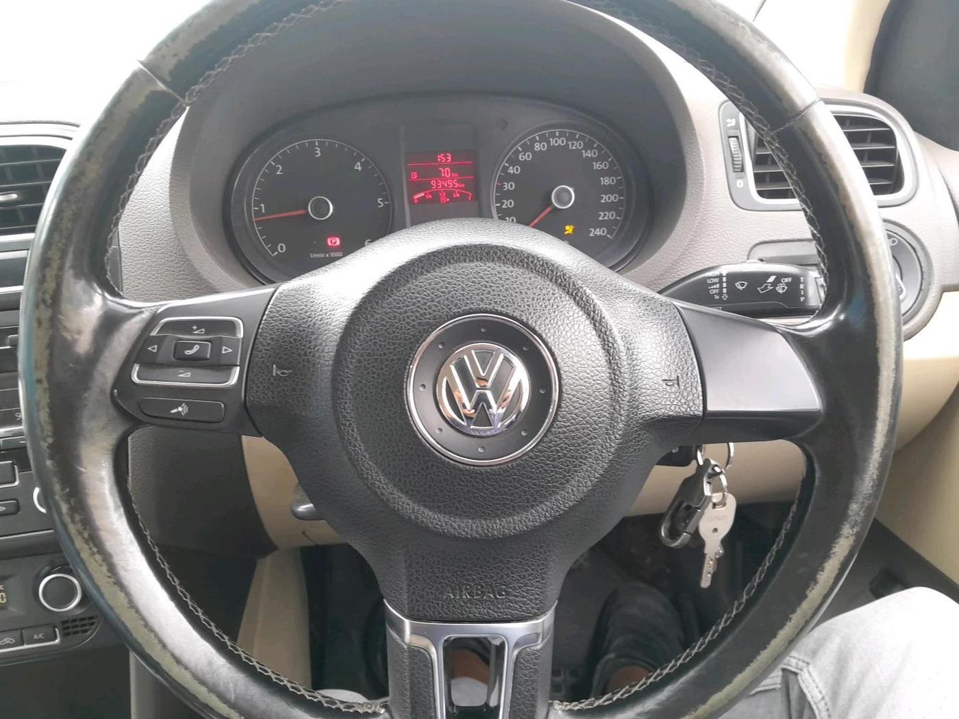 2013 Volkswagen Vento HIGHLINE DIESEL 1.6, Diesel, Manual, 93,495 km, interior