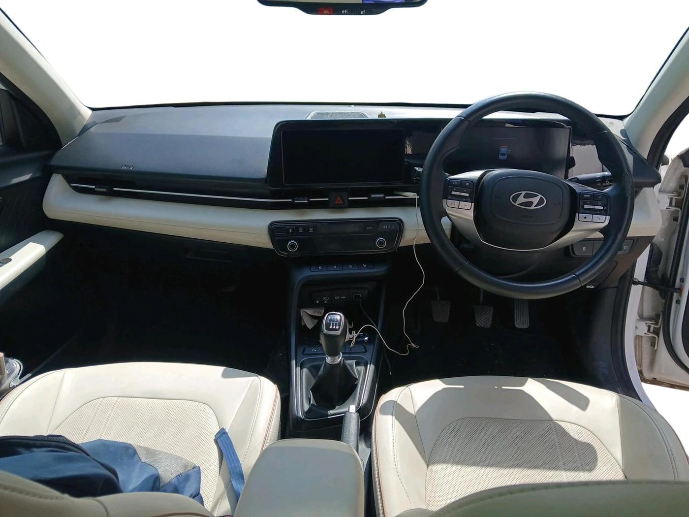 2023 Hyundai Verna SX (O)1.5 VTVT, Petrol, Manual, 15,493 km, interior